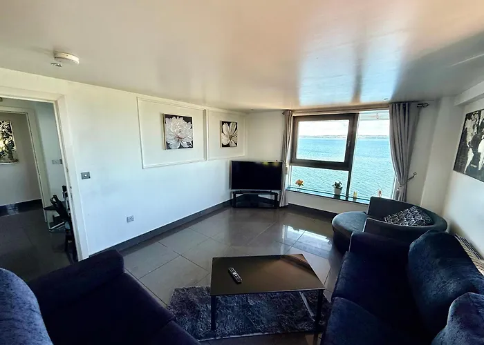 Ocean Park Apartments - Oceanfront - Free Parking And Fast Wifi